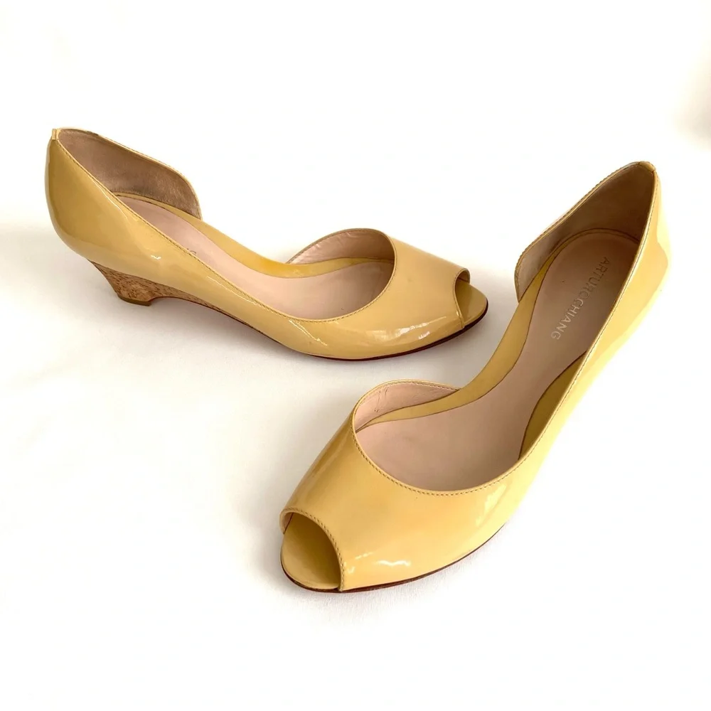 Arturo Chiang Talitha Dijon Yellow Patent Peep Toe Cork Wedge Heels, Size 9M